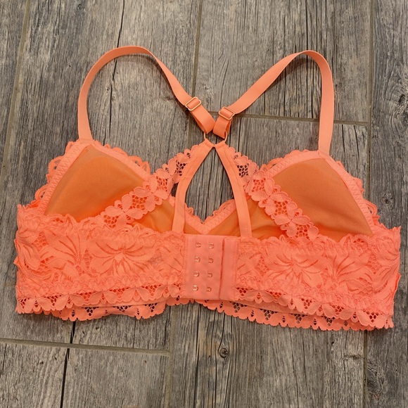 Aerie Bra - Picture 2 of 3